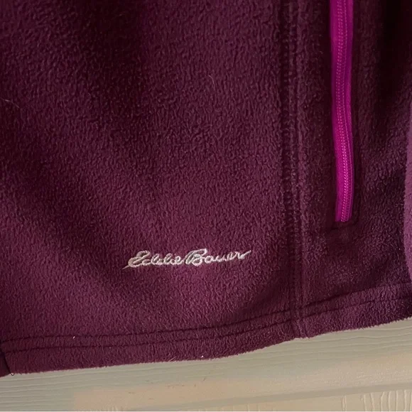Eddie Bauer Women’s  Burgundy Fleece Jacket - Picture 2 of 6